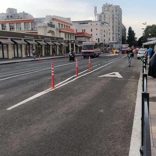 Асфальтування міської вулиці